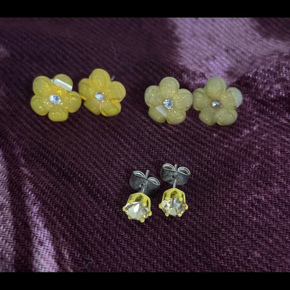 Yellow stud earring bundle - Picture 2 of 2